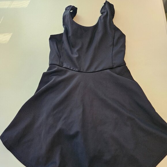 Old Navy Active Powersoft Girls Sports Dress Black Size XS (5) w/Built-in Shorts - Picture 2 of 5